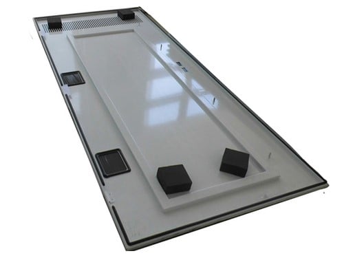 Gasket sealing pada panel pintu ruangan bersih