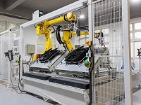 Sistem FIPFG dengan Pretreatment Plasma dan Robot Ganda